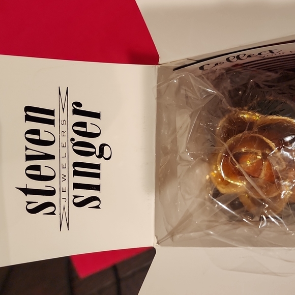 COPY - Steven Singer Real Rose Just Peachy Preserved and Dipped in 24 Karat Gold - Picture 12 of 12